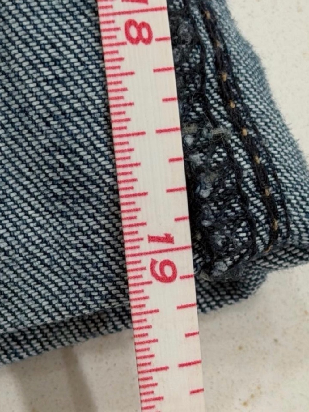 Levi Strauss Signature Mid Rise Cuffed Capri Jeans NWT - Picture 5 of 5